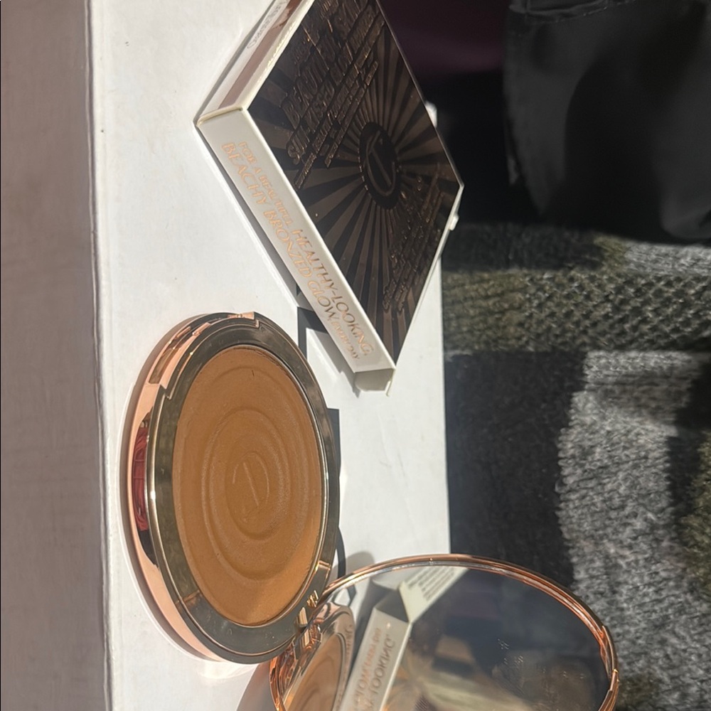 Charlotte Tilbury Gold Compact Bronzer